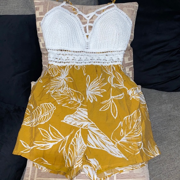 Aruba Vibes Printed Romper.. - Picture 3 of 6